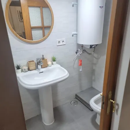 Near Airport Near Shopping Hubs Near City Centre Apartment